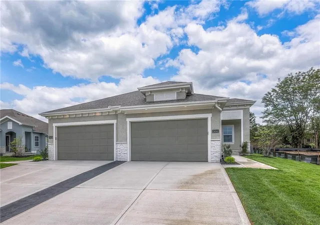 41st image of 9851 Greeley St, Lenexa, KS 66227 | MLS# 2636646