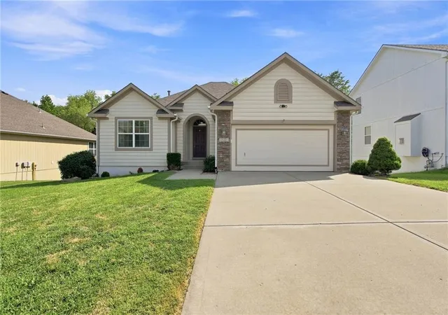 Photo 1 of Sale Pending at 4501 Ne 85th Street, Kansas City, MO 64156 | MLS# 2636656 | Listing updated on 2026-09-02