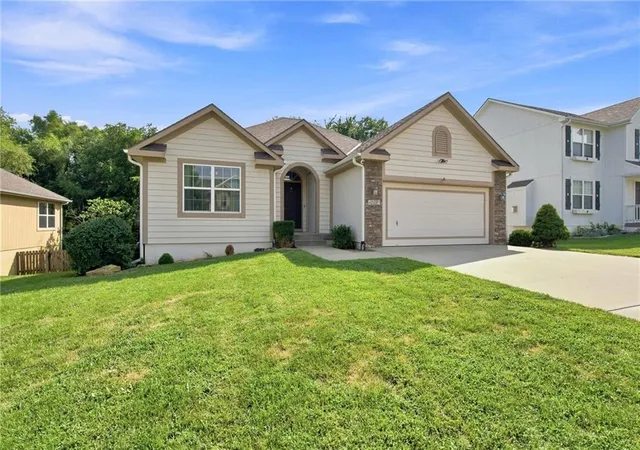 Photo 2 of Sale Pending at 4501 Ne 85th Street, Kansas City, MO 64156 | MLS# 2636656 | Listing updated on 2026-09-02