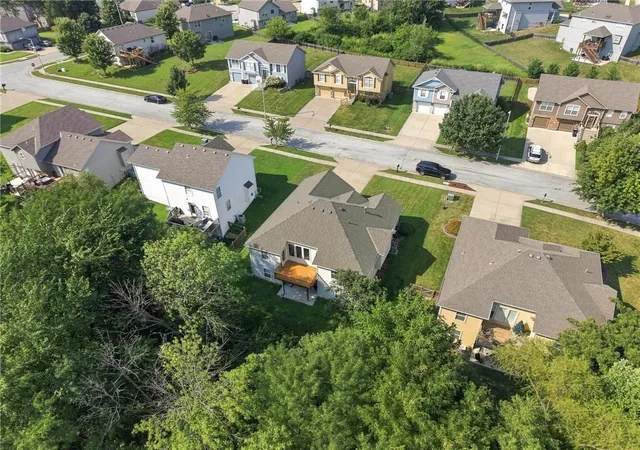 Photo 3 of Sale Pending at 4501 NE 85th Street, Kansas City, MO 64156 | MLS# 2636656 | Listing updated on 2026-09-02