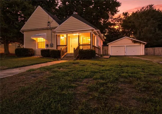 31st image of 106 Grandview St, Richmond, MO 64085 | MLS# 2636659