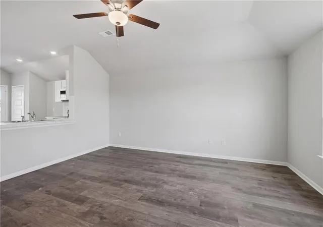 2nd image of 20313 W 195th St, Spring Hill, KS 66083 | MLS# 2636663
