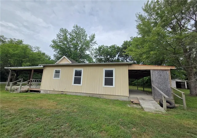 4th image of 12754 Nw State Route 52 N/A, Amoret, MO 64722 | MLS# 2636664