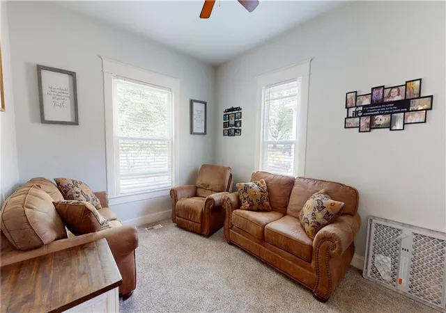 4th image of 843 S Sycamore St, Ottawa, KS 66067 | MLS# 2636665
