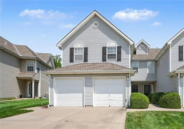 1st image of 8155 N Lawn Ave, Kansas City, MO 64119 | MLS# 2636671