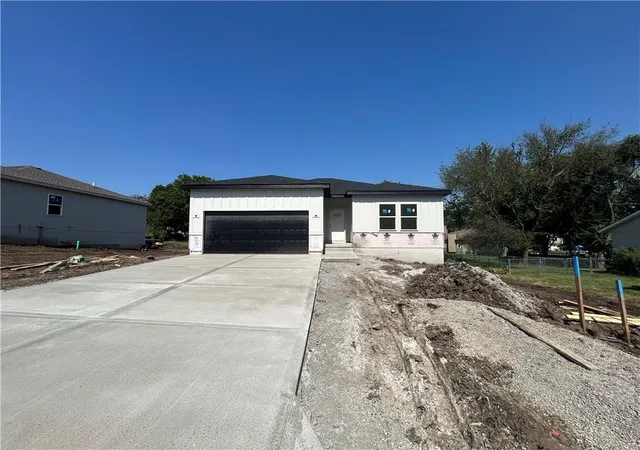Photo 1 of Sale Pending at 1205 Matthes Ln, Pleasant Hill, MO 64080 | MLS# 2636672 | Listing updated on 2026-09-22