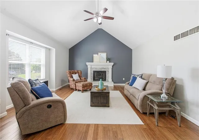 Photo 4 of Single family home for sale at 19432 E 11th Terrace N, Independence, MO 64056 | MLS# 2636677 | Listing updated on 2026-08-21