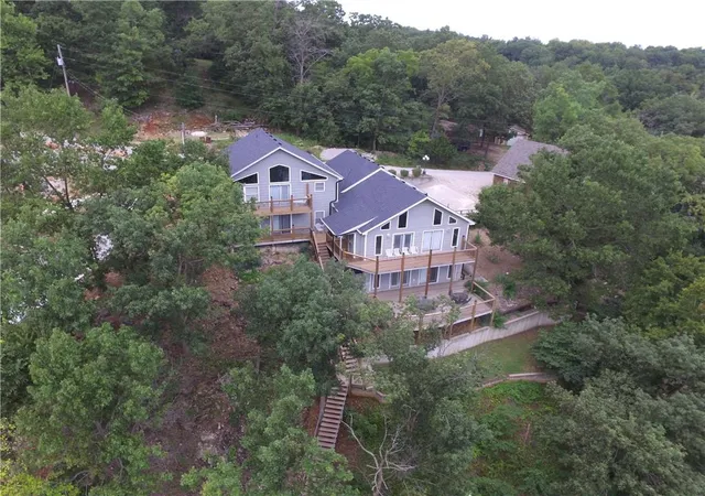 4th image of 30678 Plymouth Rock Rd, Edwards, MO 65326 | MLS# 2636680