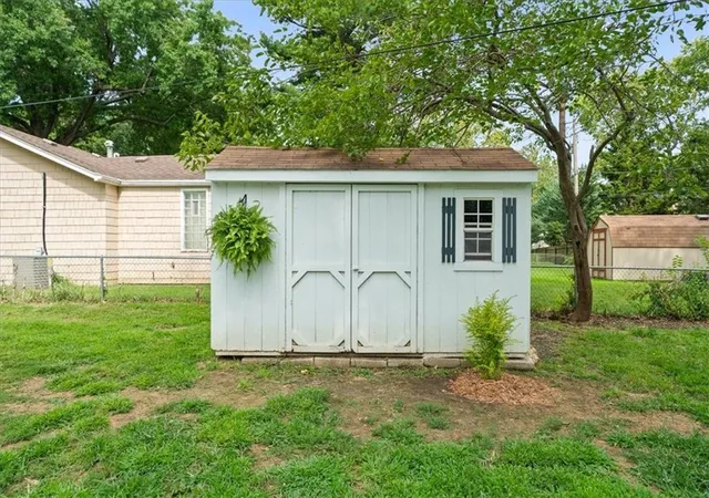 Photo 26 of Sale Pending at 605 E 90th Street, Kansas City, MO 64131 | MLS# 2636682 | Listing updated on 2026-09-04