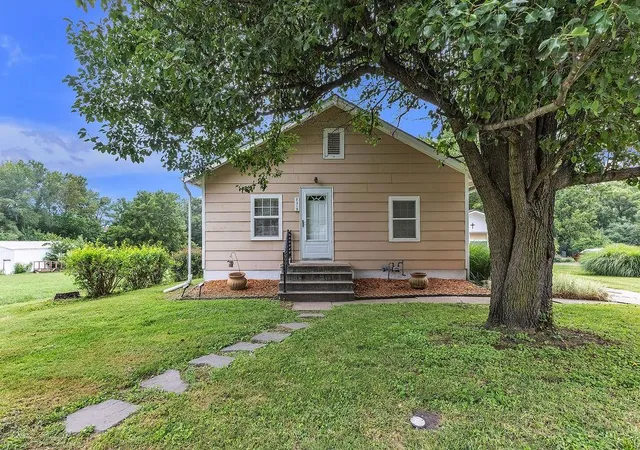 Photo 1 of Single family home for sale at 2319 Excello Dr, Saint Joseph, MO 64503 | MLS# 2636684 | Listing updated on 2026-08-27