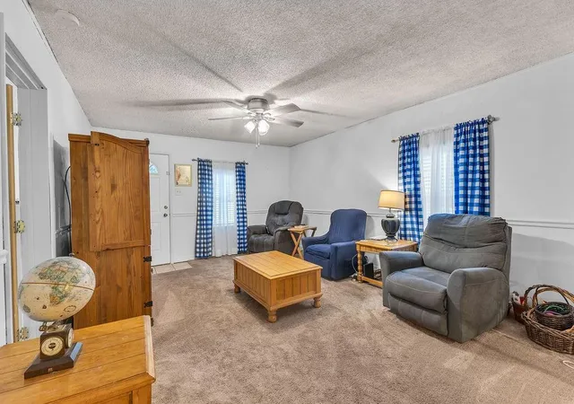 Photo 4 of Single family home for sale at 2319 Excello Dr, Saint Joseph, MO 64503 | MLS# 2636684 | Listing updated on 2026-08-27