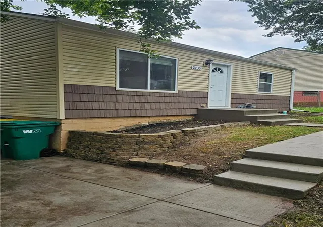 Photo 2 of Single family home for sale at 2735 N 31st Street, Kansas City, KS 66104 | MLS# 2636685 | Listing updated on 2026-10-07