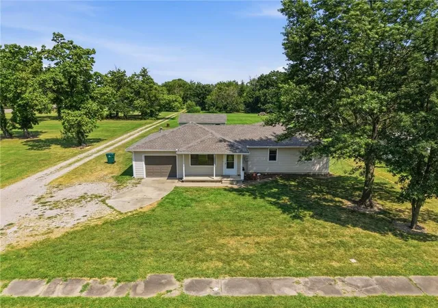 1st image of 204 N Burnett St, Girard, KS 66743 | MLS# 2636704
