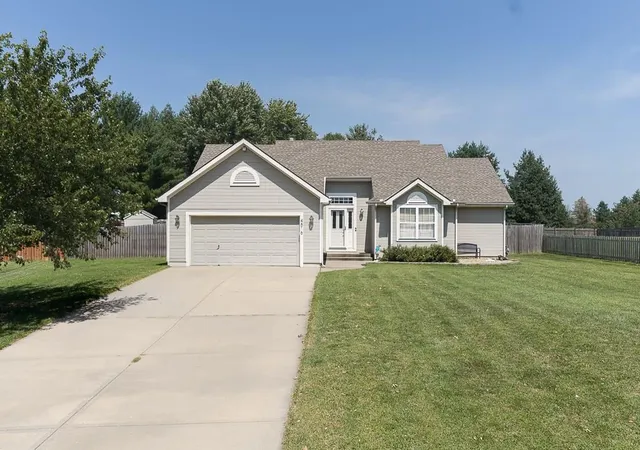 Photo 1 of Single family home for sale at 4516 N 122nd Terrace, Kansas City, KS 66109 | MLS# 2636706 | Listing updated on 2026-09-01