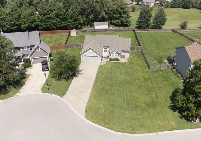 Photo 2 of Single family home for sale at 4516 N 122nd Terrace, Kansas City, KS 66109 | MLS# 2636706 | Listing updated on 2026-09-01