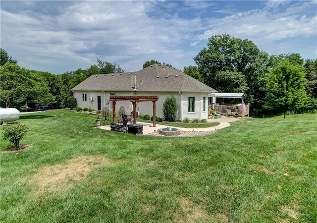 3rd image of 9897 Sw 223Rd St, Trimble, MO 64492 | MLS# 2636709