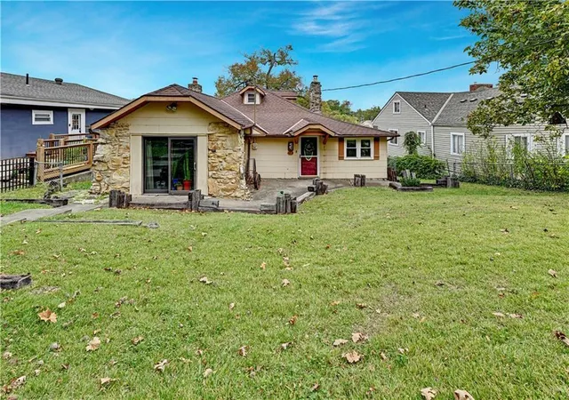 1st image of 33 T St, Lake Lotawana, MO 64086 | MLS# 2636710