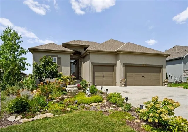 3rd image of 19304 W 201st Street, Spring Hill, KS 66083 | MLS# 2636733