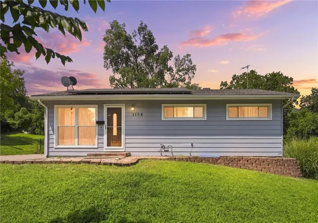 1st image of 3106 N Union St, Independence, MO 64050 | MLS# 2636735