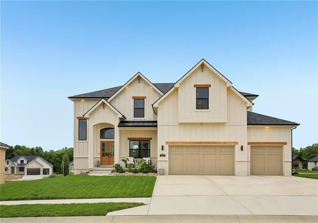 1st image of 8718 N Farley Ave, Kansas City, MO 64157 | MLS# 2636737