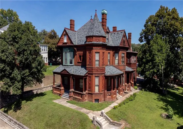 1st image of 537 N 8th St, Saint Joseph, MO 64501 | MLS# 2636742