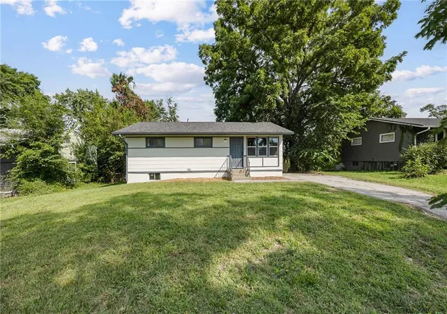 Photo 2 of Single family home for sale at 7408 E 49th Terrace, Kansas City, MO 64129 | MLS# 2636743 | Listing updated on 2026-09-04