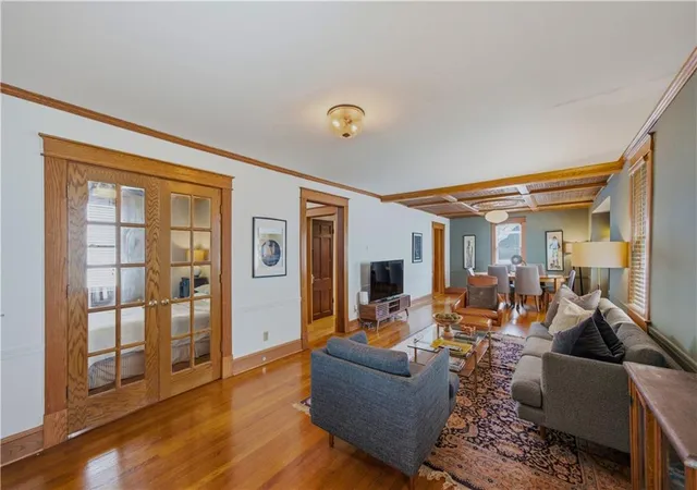 Photo 4 of Sale Pending at 5117 Walnut St, Kansas City, MO 64112 | MLS# 2636756 | Listing updated on 2026-09-19