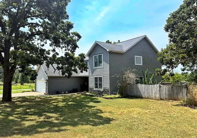3rd image of 18976 S 1485 Rd, Nevada, MO 64772 | MLS# 2636757