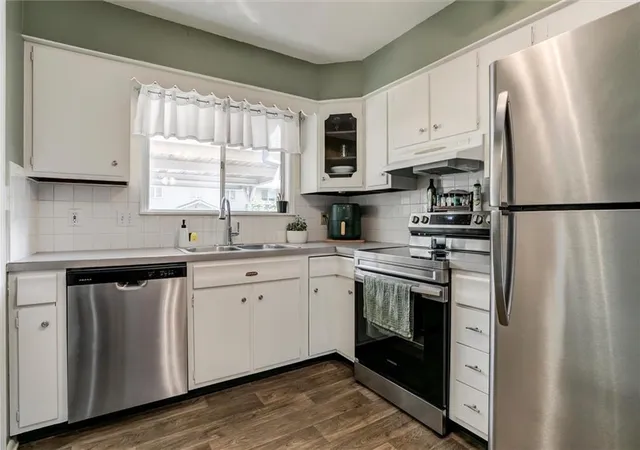 Photo 3 of Condo for sale at 5516 W 97th Street, Overland Park, KS 66207 | MLS# 2636758 | Listing updated on 2026-10-21