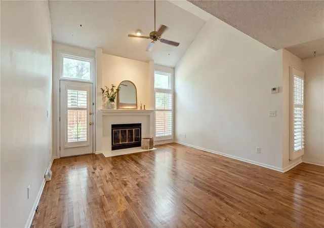 Photo 4 of Sale Pending at 12546 Broadmoor St, Leawood, KS 66209 | MLS# 2636760 | Listing updated on 2026-09-03