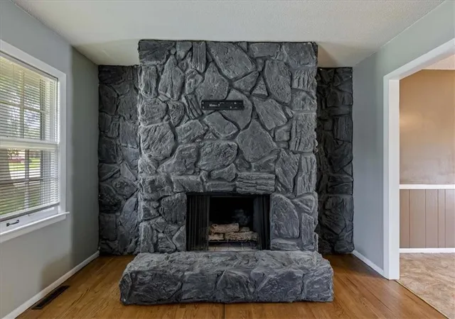 Photo 4 of Single family home for sale at 11815 S Beacon Ave, Kansas City, MO 64134 | MLS# 2636781 | Listing updated on 2026-10-02