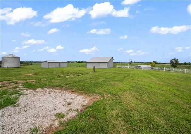 5th image of 10625 Franklin Rd, Richmond, MO 64085 | MLS# 2636782