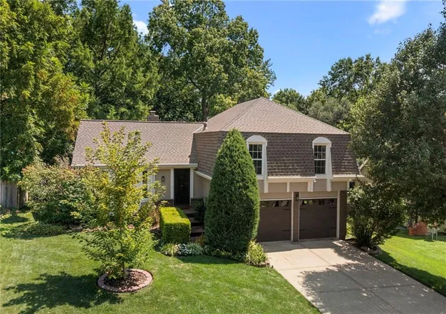 1st image of 8205 Caenen Lake Rd, Lenexa, KS 66215 | MLS# 2636785