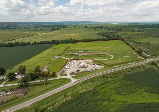 2nd image of 24501 Hwy 118 N/a, Mound City, MO 64470 | MLS# 2636786