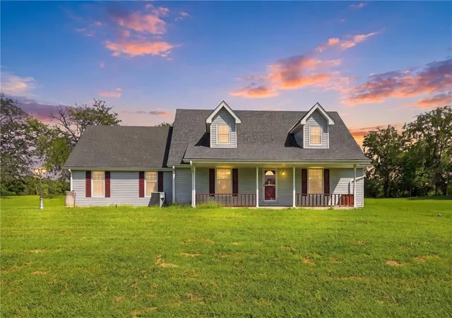 1st image of 33405 E Oak Hill School Rd, Oak Grove, MO 64075 | MLS# 2636790