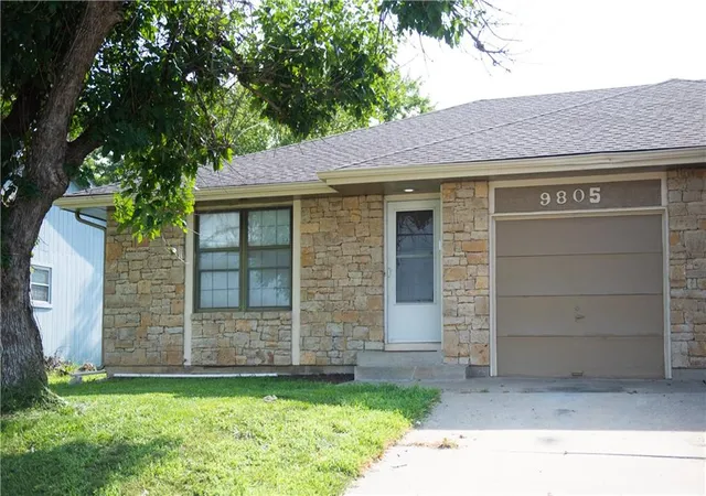 Photo 1 of Multi family home for sale at 9805 View High Dr, Kansas City, MO 64134 | MLS# 2636791 | Listing updated on 2026-08-31
