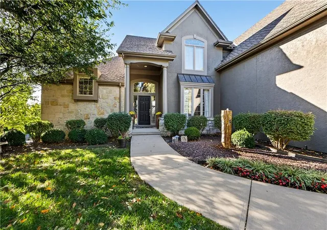 1st image of 13816 Horton Dr, Overland Park, KS 66223 | MLS# 2636793