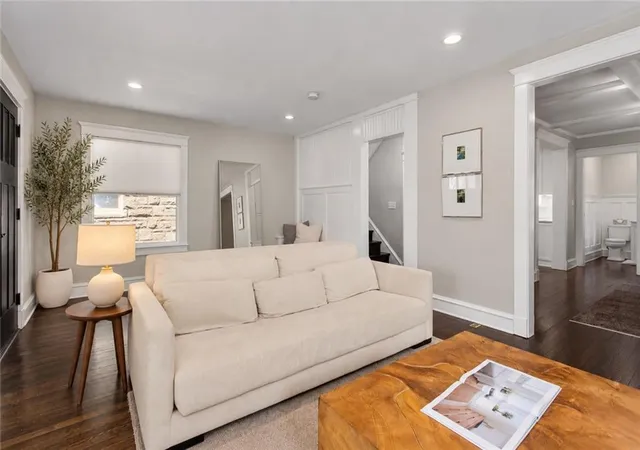 Photo 4 of Single family home for sale at 3011 Campbell St, Kansas City, MO 64109 | MLS# 2636794 | Listing updated on 2026-10-05