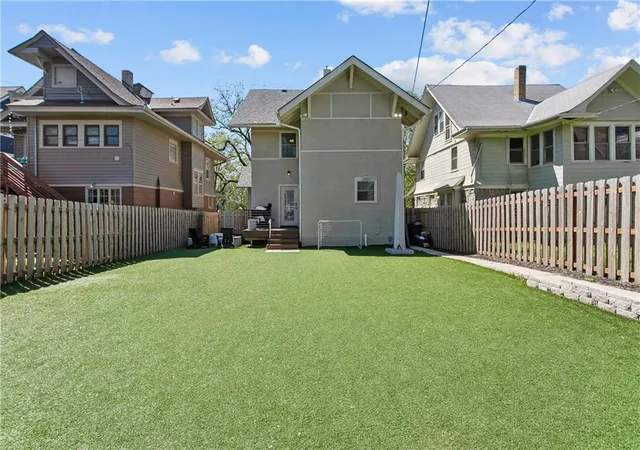 Photo 2 of Single family home for sale at 3011 Campbell St, Kansas City, MO 64109 | MLS# 2636794 | Listing updated on 2026-10-05
