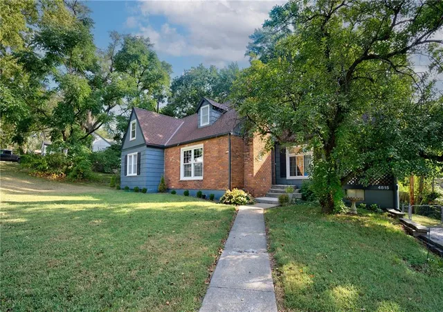 Photo 2 of Sale Pending at 4815 Goodman St, Shawnee, KS 66203 | MLS# 2636795 | Listing updated on 2026-09-13