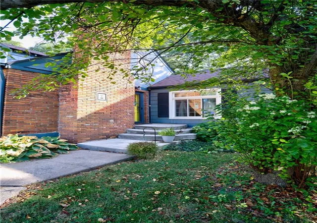 Photo 2 of Sale Pending at 4815 Goodman St, Shawnee, KS 66203 | MLS# 2636795 | Listing updated on 2026-09-13