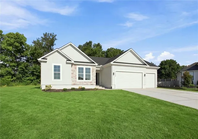1st image of 21063 W 225th St, Spring Hill, KS 66083 | MLS# 2636812