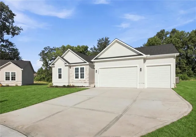 3rd image of 21063 W 225th Street, Spring Hill, KS 66083 | MLS# 2636812