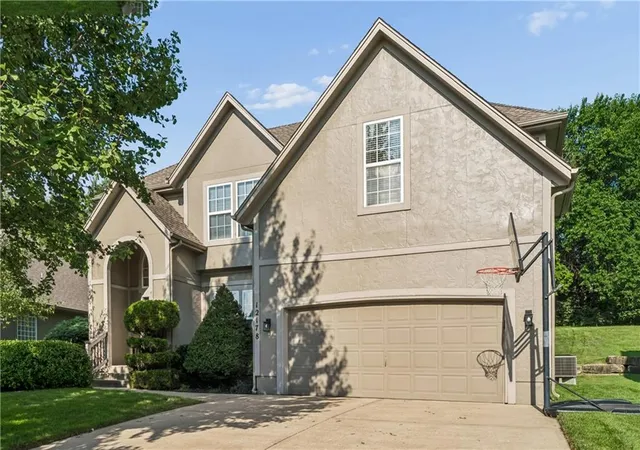4th image of 12178 S Prairie Creek Pkwy, Olathe, KS 66061 | MLS# 2636813