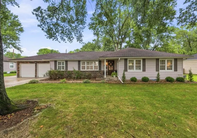 1st image of 4020 W 96th St, Overland Park, KS 66207 | MLS# 2636814