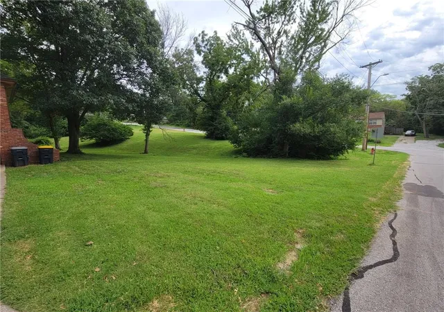Photo 1 of Land for sale at 8132 E 74th Street, Kansas City, MO 64133 | MLS# 2636820 | Listing updated on 2026-08-19