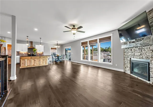 Single family home for sale at 8615 NW 74th Terrace, Kansas City, MO 64152 | MLS# 2636834