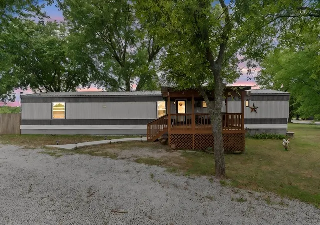 1st image of 845 S Carriage Dr, Deepwater, MO 64740 | MLS# 2636839
