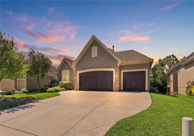 Photo 1 of Sale Pending at 16548 S Marais Dr, Olathe, KS 66062 | MLS# 2636846 | Listing updated on 2026-09-21