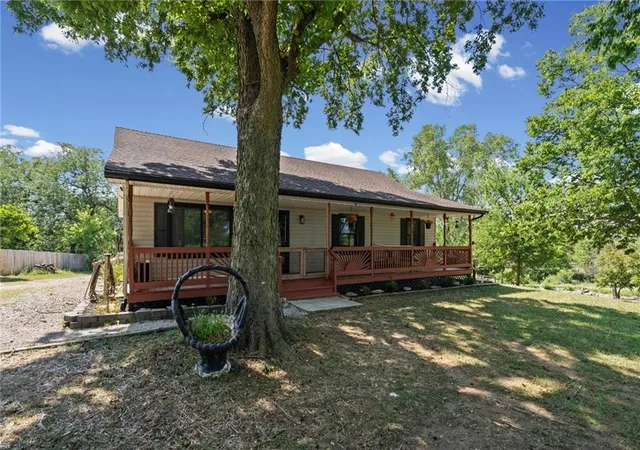 Photo 2 of Sale Pending at 17562 C Hwy, Lawson, MO 64062 | MLS# 2636859 | Listing updated on 2026-09-01